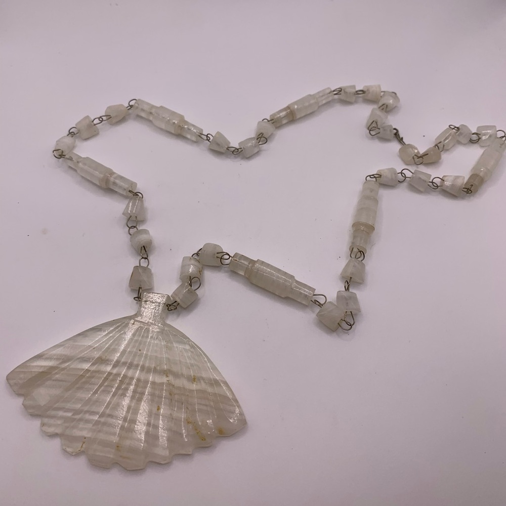 Vintage white agate 28” necklace